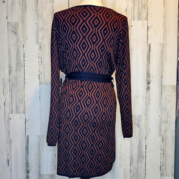 NWT Love Scarlett Cinnamon Spice Diamond Wrap Midi Dress Sweater Style Size L - Picture 2 of 12